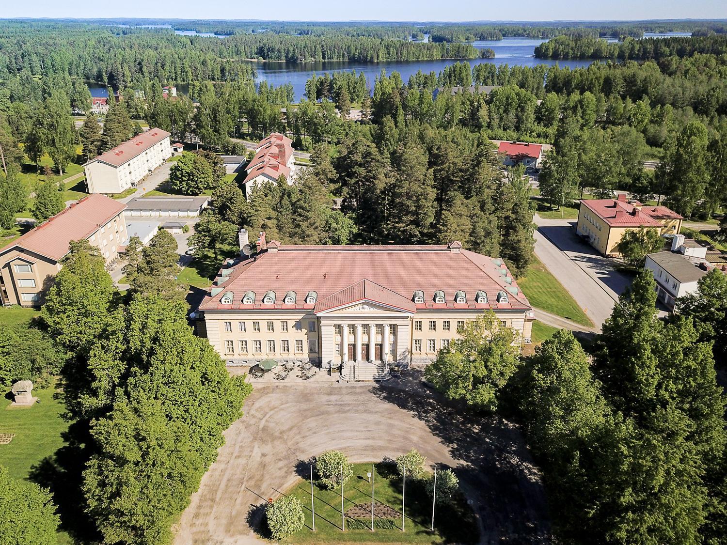 Hotelli-Ravintola Maentaen Klubi Мянття Екстер'єр фото